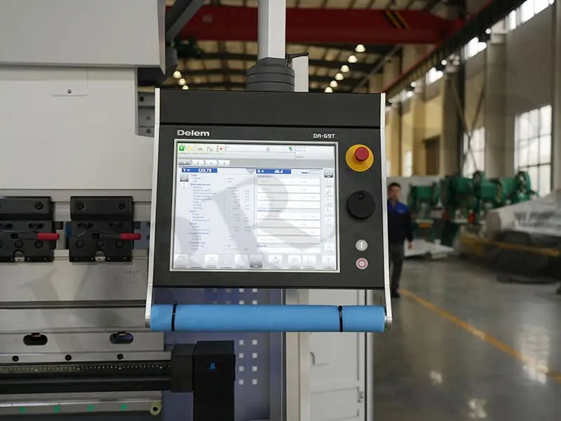 Was ist der Unterschied zwischen NC- und CNC-Biegemaschinen? - Ein umfassender Vergleich 6 DELEM DA69T-STEUERUNG