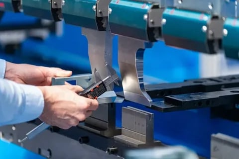 4 Things A Press Brake Operator Need to Know 3 press brake toolings