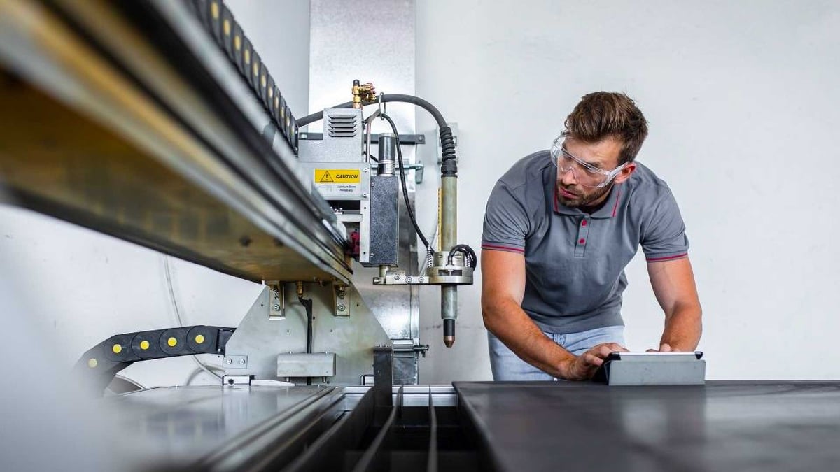 Essential Features to Look for in a Sheet Metal Laser Cutting Machine 7 laser cutting machine maintenance