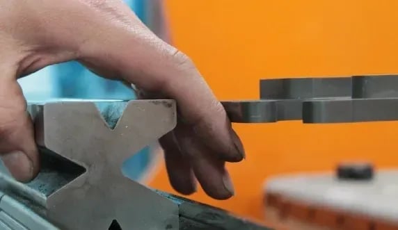 What Does a Brake Press Machine Do? 2 What does brake press machine do
