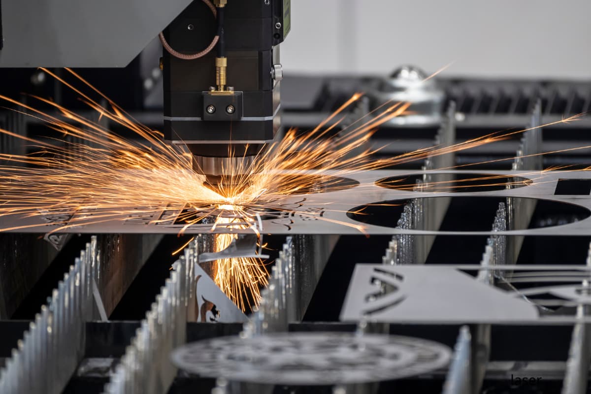 Laser Cutting Machine Safety: Best Practices for Operators 2 Laser cutting machine safety