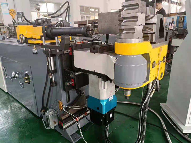 Pipe Bending Machine: How Many Kind of Types? 2 Tube and pipe bending machine China